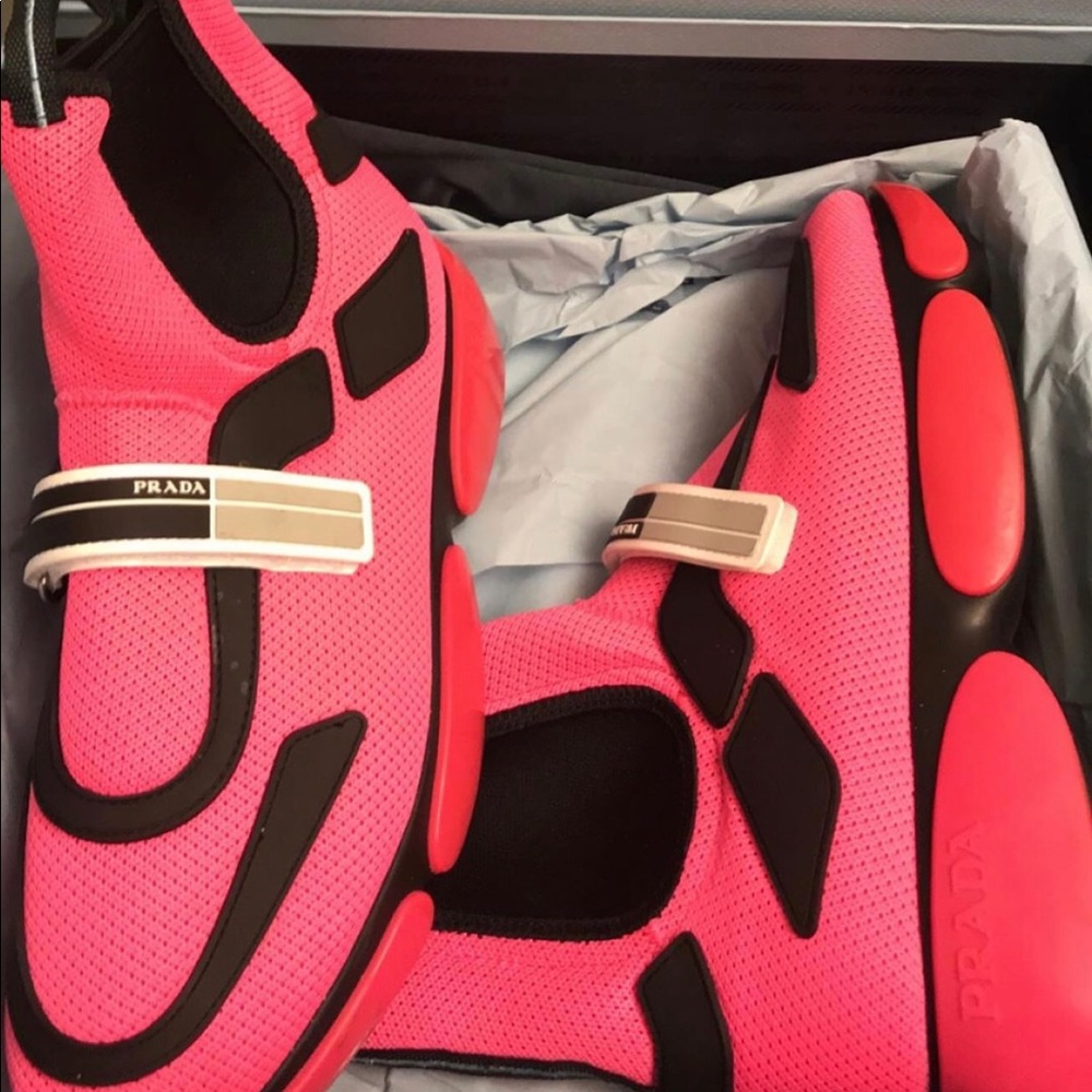 Prada hightop sneakers size 37.5 woman.